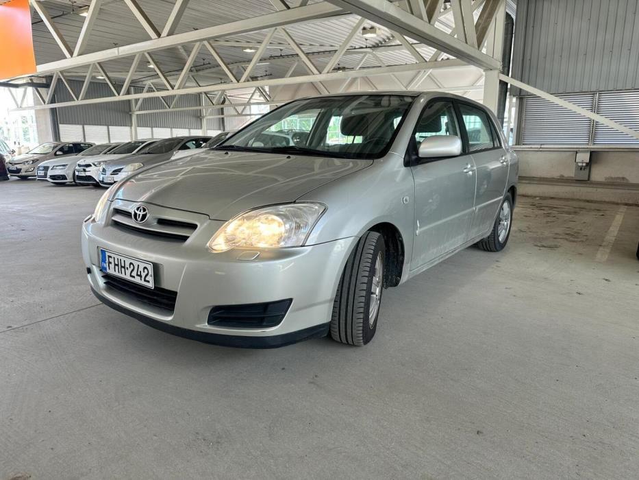 TOYOTA Corolla 2005