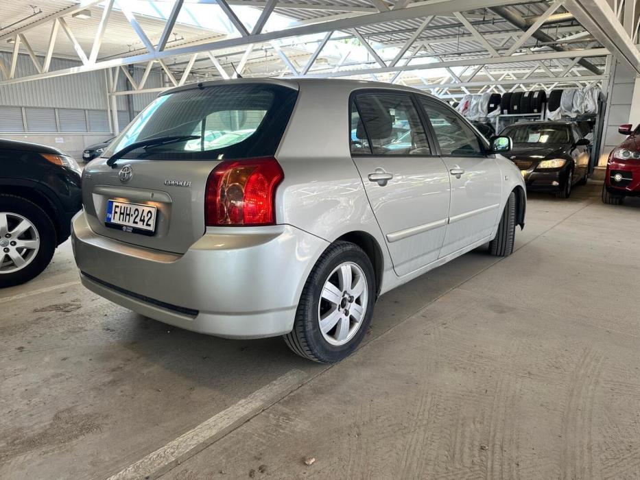 TOYOTA Corolla 2005