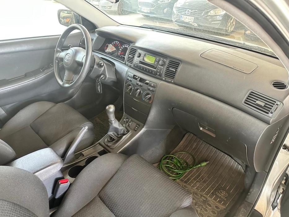 TOYOTA Corolla 2005