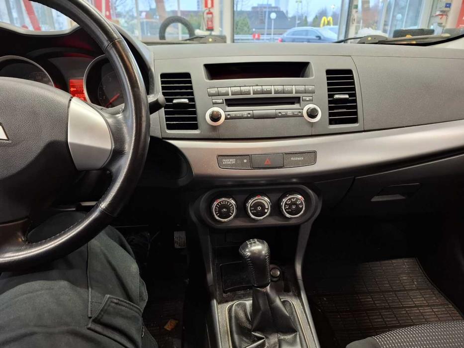 MITSUBISHI Lancer 2010