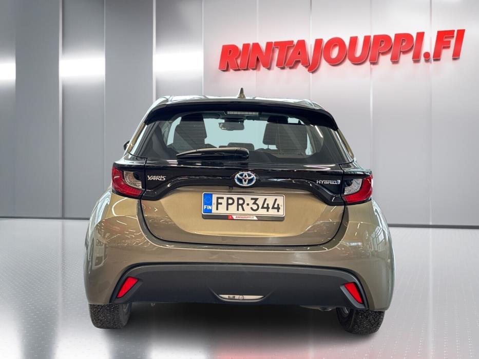 TOYOTA Yaris 2021