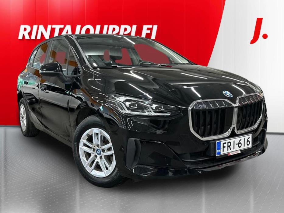 BMW 225 2023
