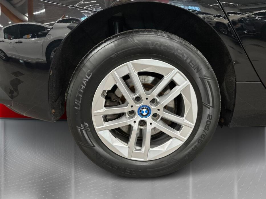 BMW 225 2023