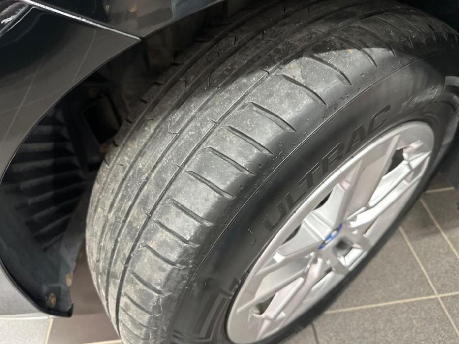 BMW 225 2023
