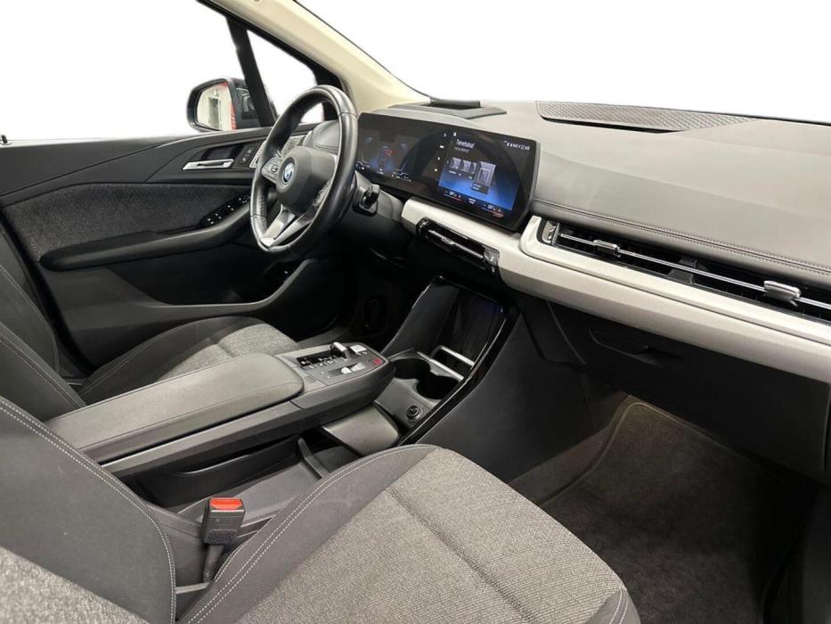 BMW 225 2023
