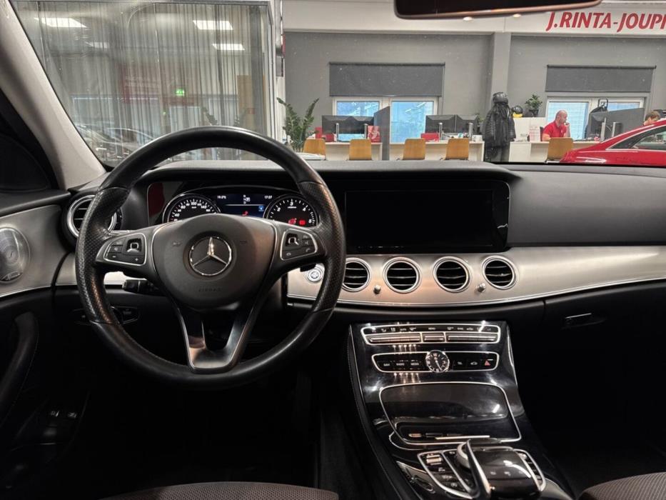 MERCEDES-BENZ E 2018
