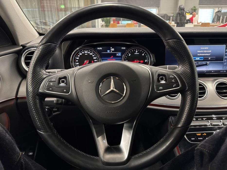 MERCEDES-BENZ E 2018