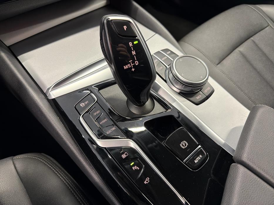 BMW 530 2021