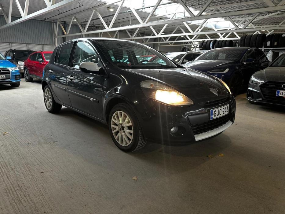 RENAULT Clio III 2010