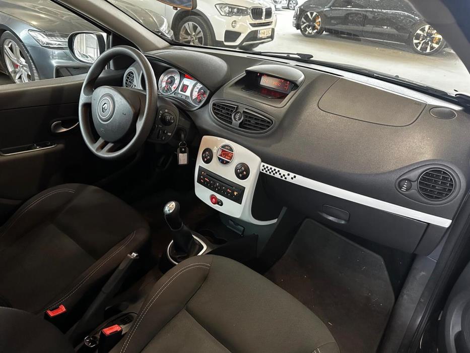 RENAULT Clio III 2010