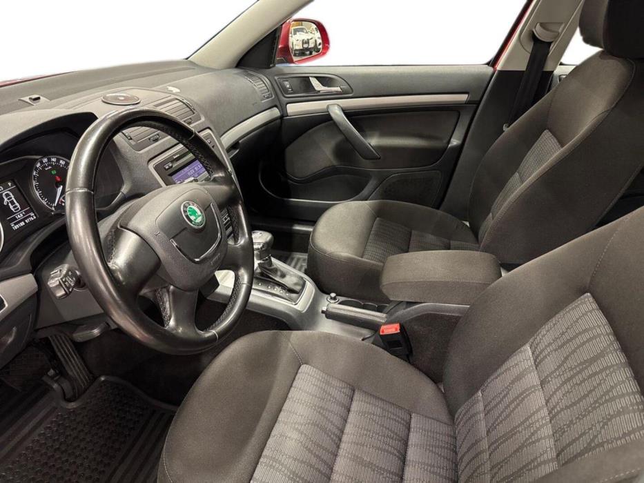 SKODA Octavia 2011