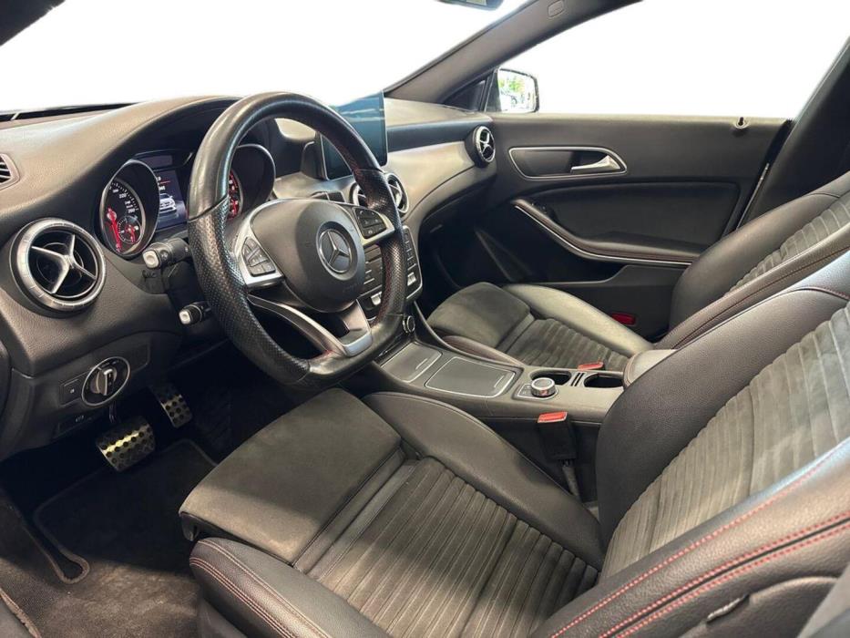 MERCEDES-BENZ CLA 2016