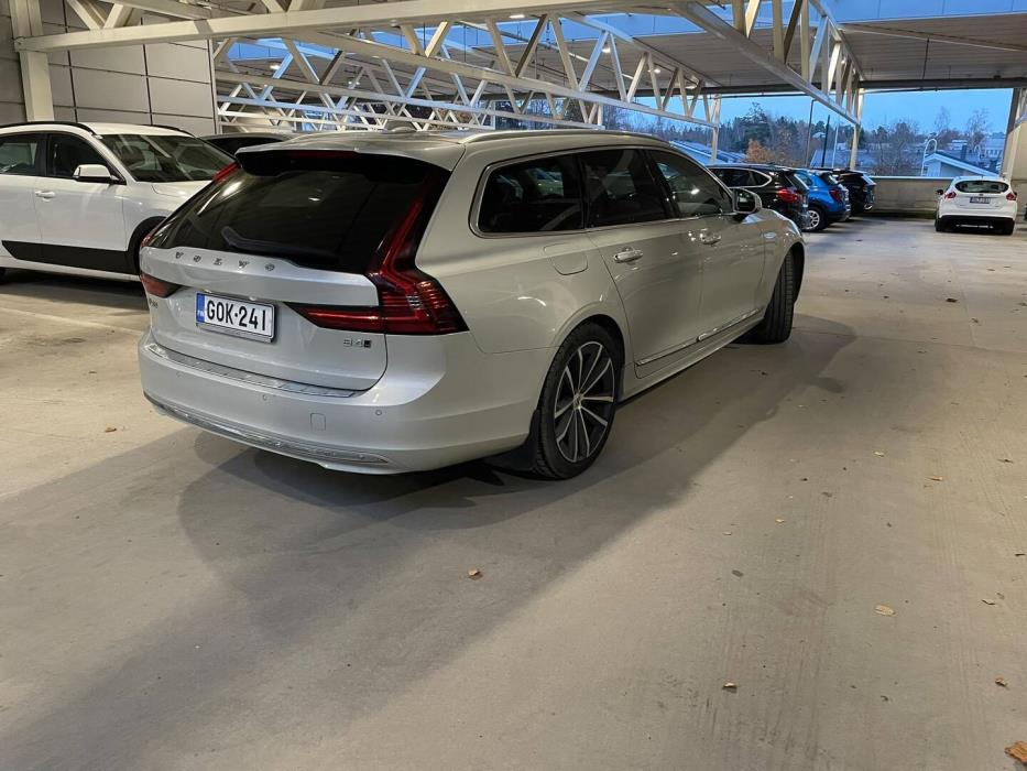 VOLVO V90 2020