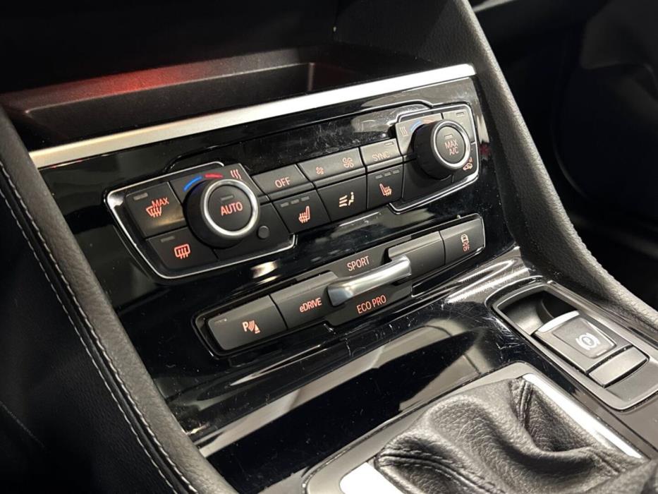 BMW 225 2019