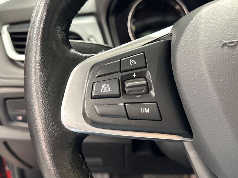BMW 225 2019