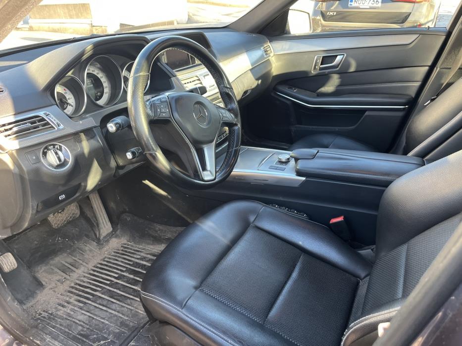 MERCEDES-BENZ E 2013