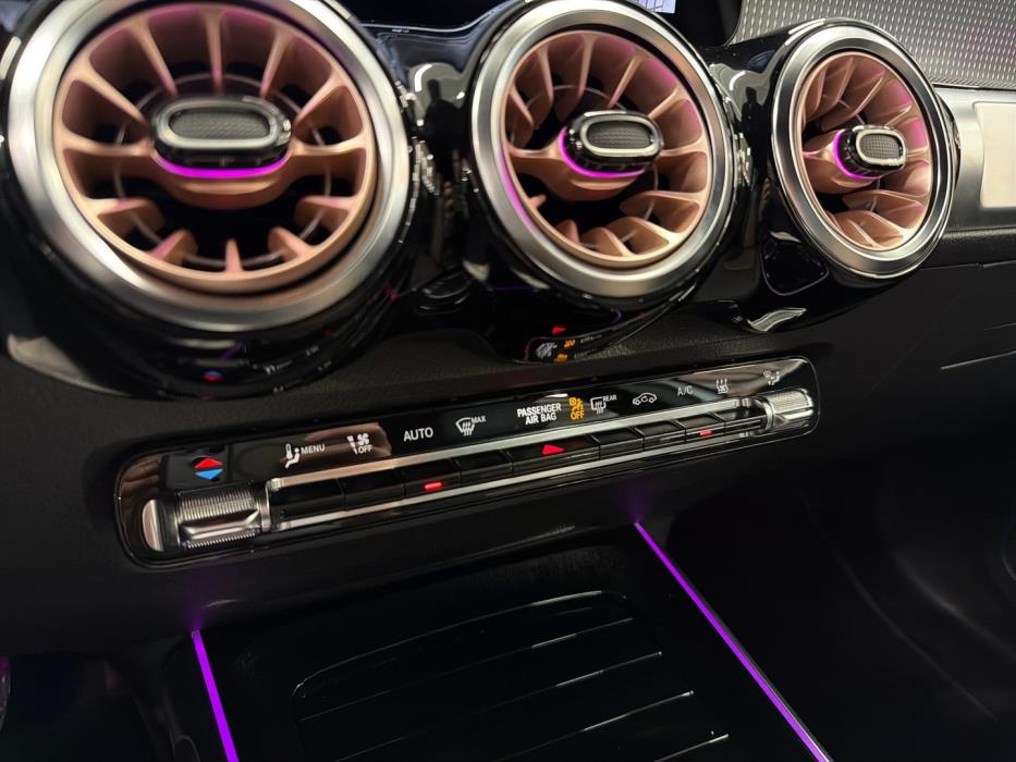 MERCEDES-BENZ EQB 2022