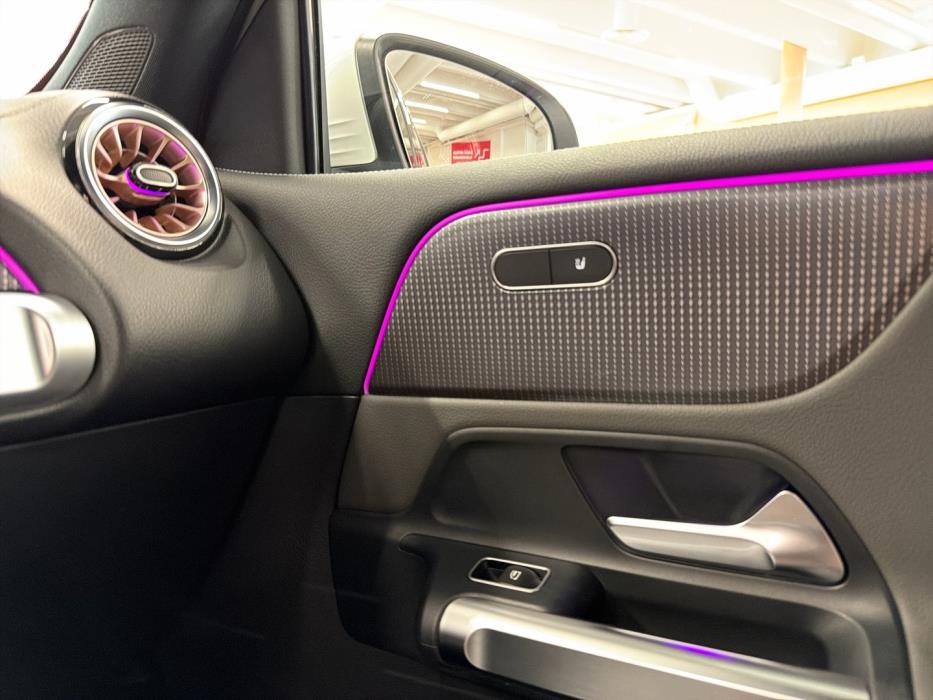 MERCEDES-BENZ EQB 2022