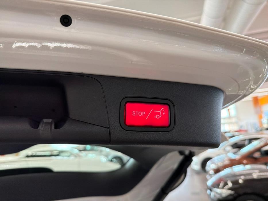 MERCEDES-BENZ EQB 2022