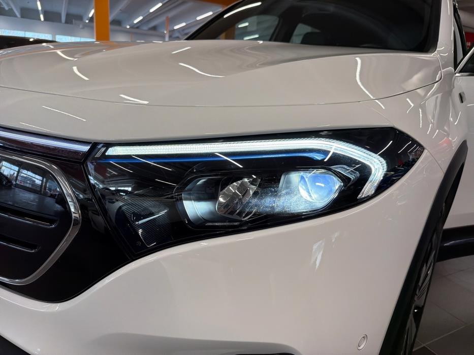 MERCEDES-BENZ EQB 2022
