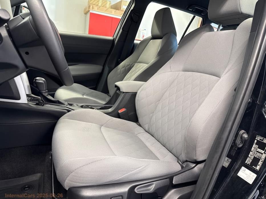 TOYOTA Corolla Cross 2024