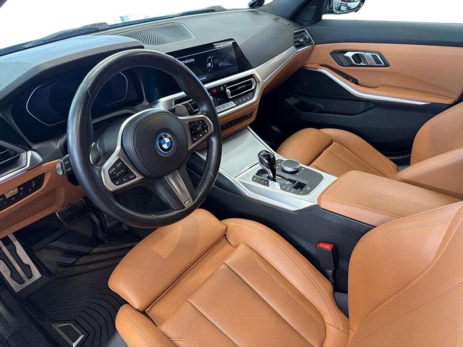 BMW 330 2022
