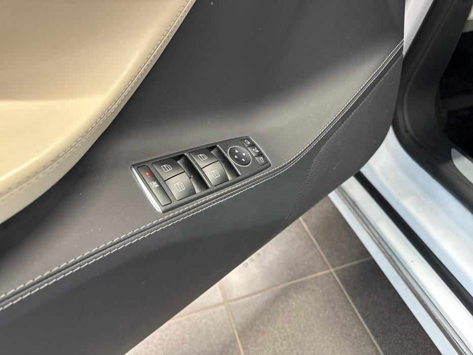 TESLA Model S 2020