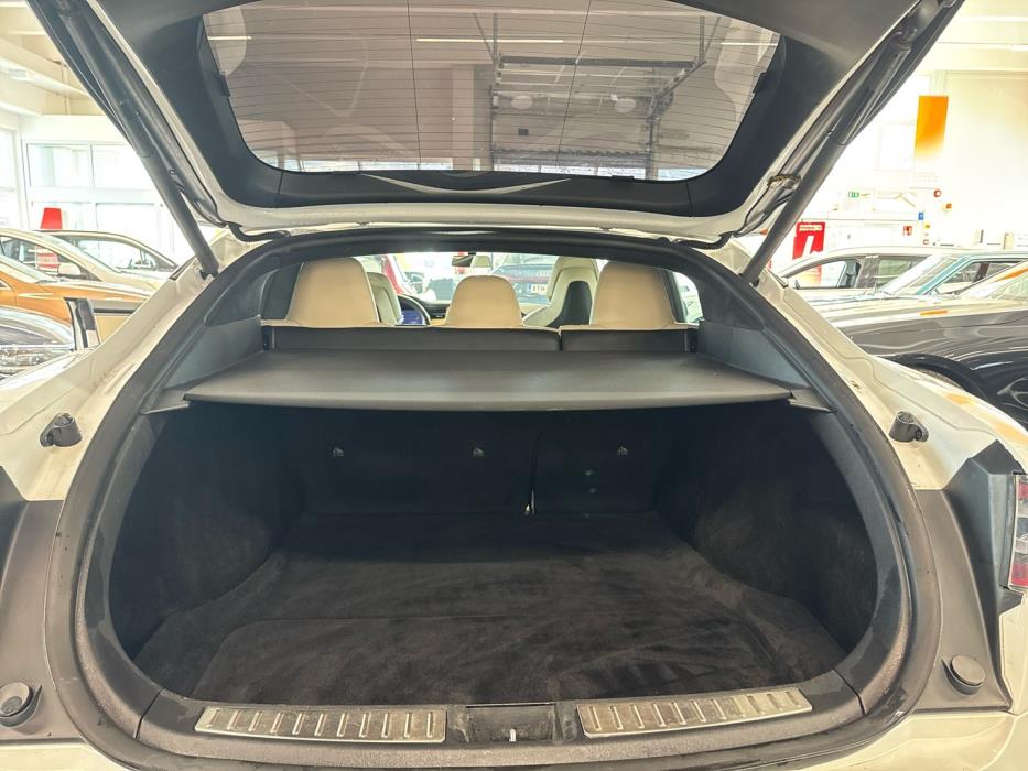 TESLA Model S 2020