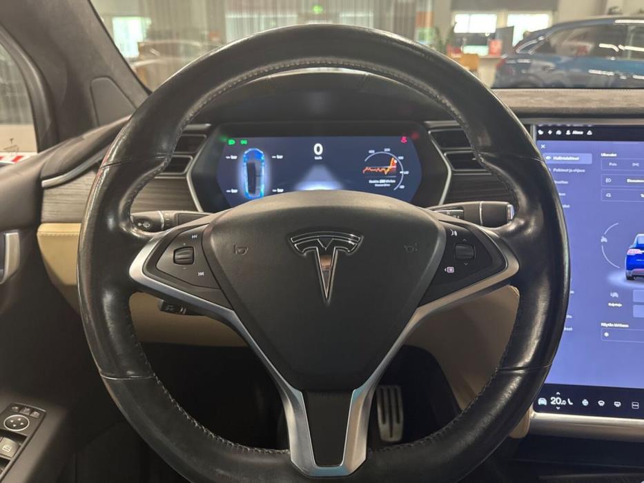 TESLA Model X 2016
