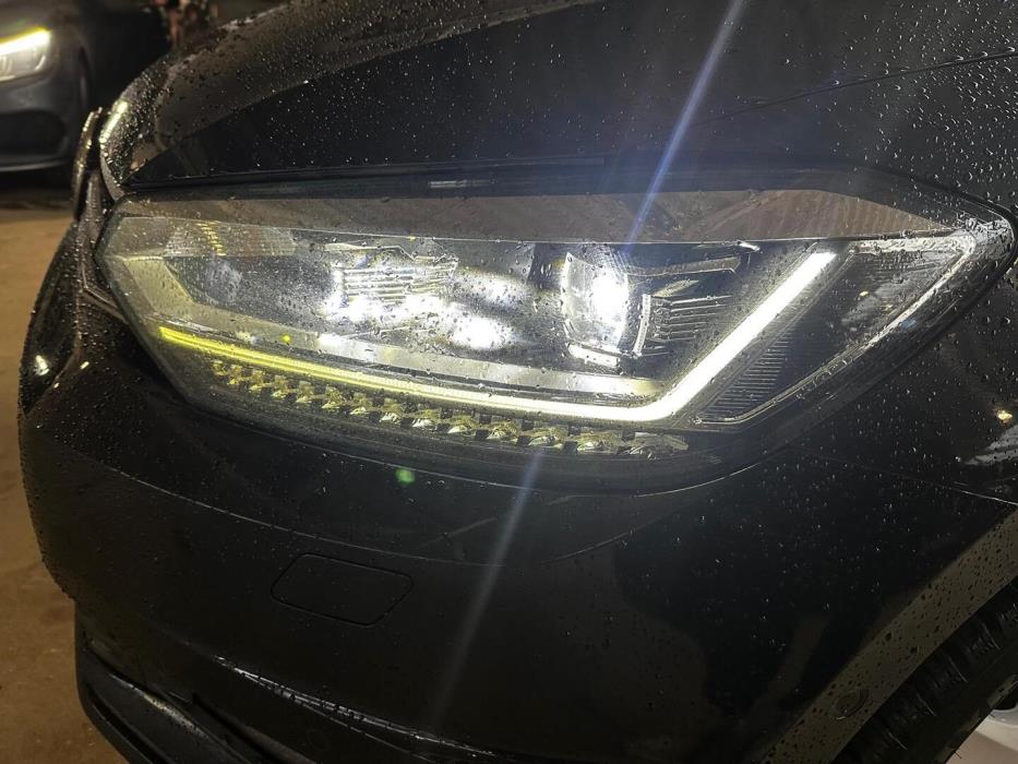 VOLKSWAGEN Touran 2016