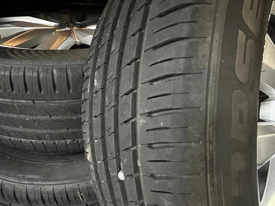 VOLKSWAGEN Touran 2016