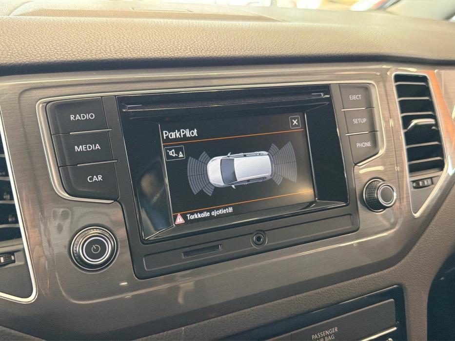 VOLKSWAGEN Golf Sportsvan 2016