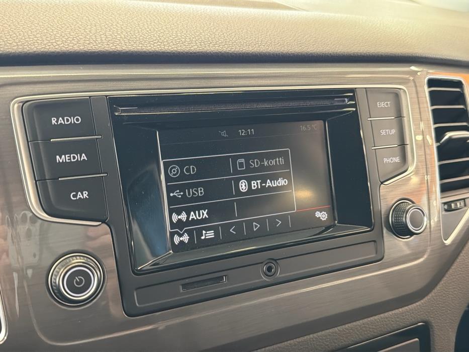 VOLKSWAGEN Golf Sportsvan 2016