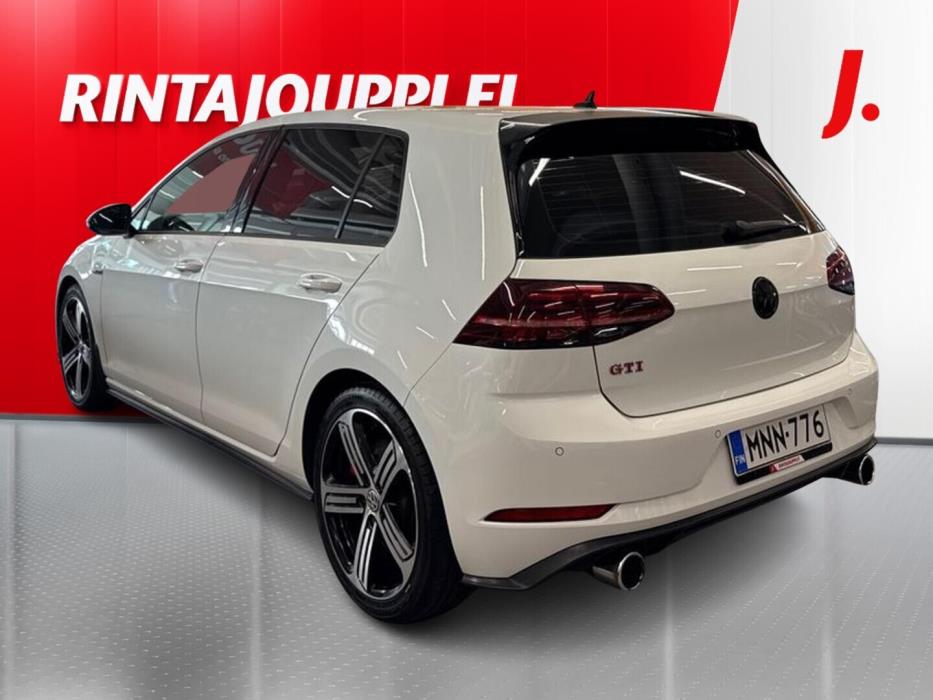 VOLKSWAGEN Golf 2018