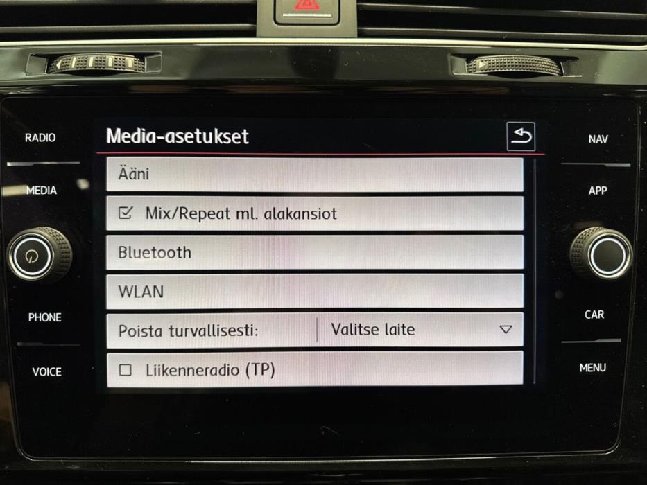 VOLKSWAGEN Golf 2018