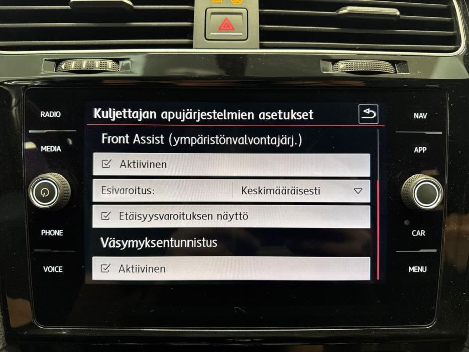 VOLKSWAGEN Golf 2018