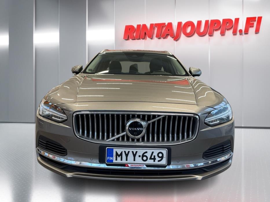 VOLVO V90 2021