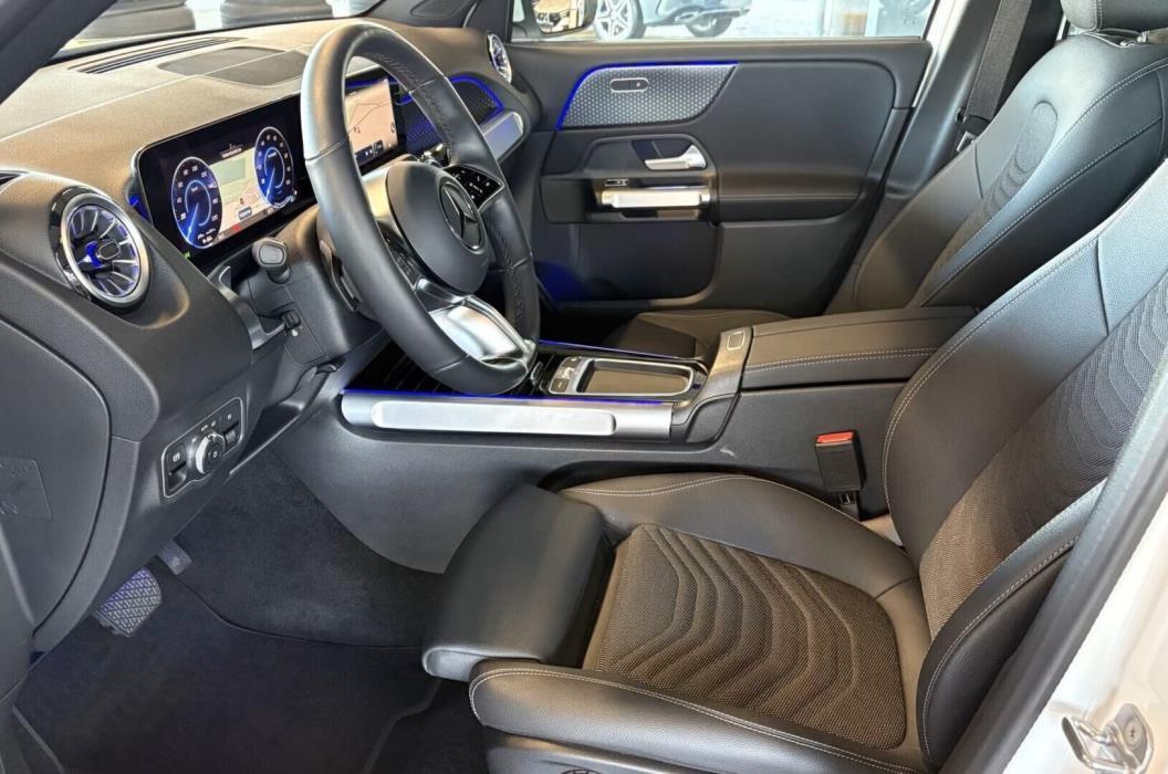 MERCEDES-BENZ EQB 2024
