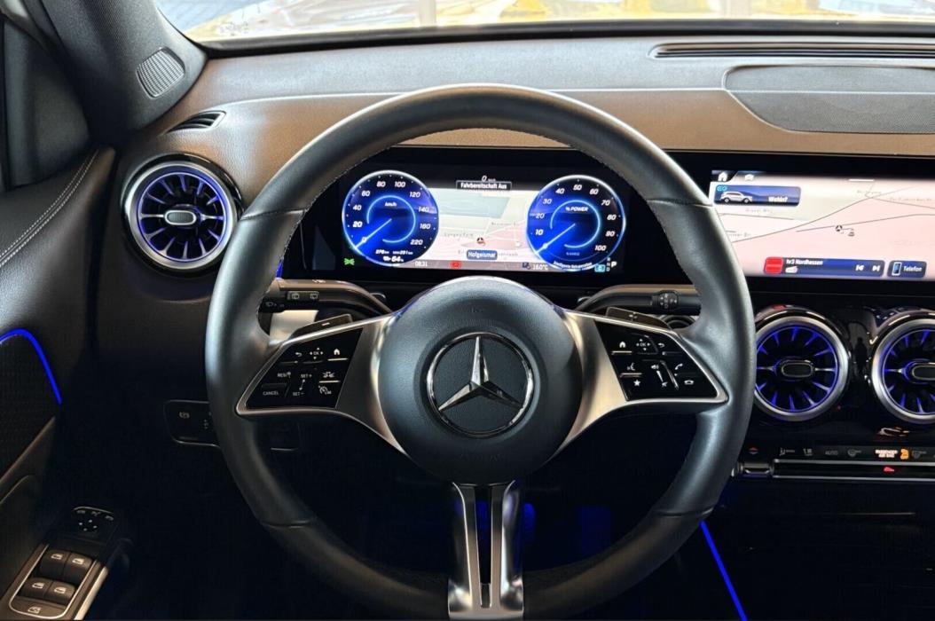 MERCEDES-BENZ EQB 2024