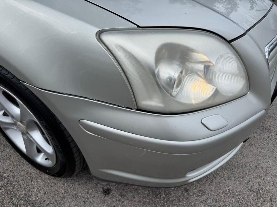 TOYOTA Avensis 2004