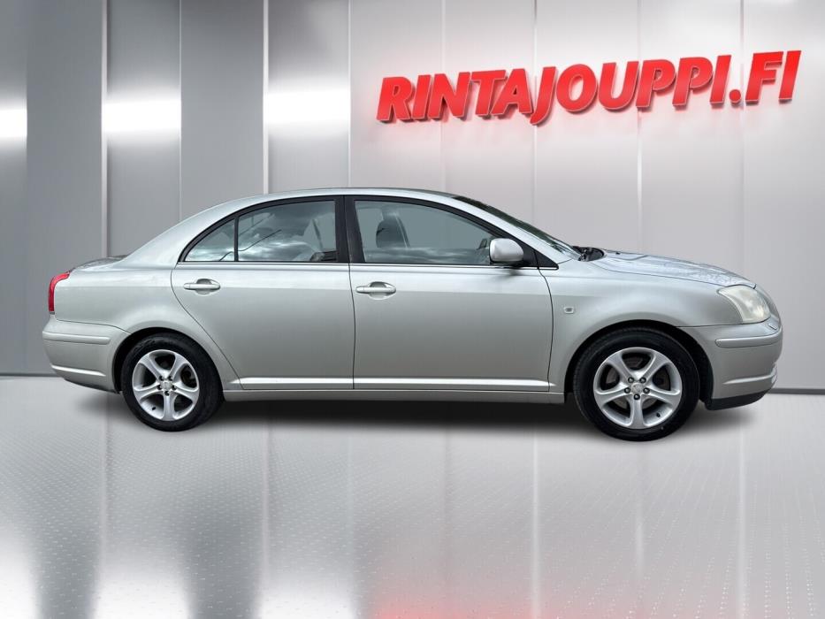 TOYOTA Avensis 2004