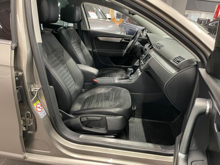 VOLKSWAGEN Passat 2014