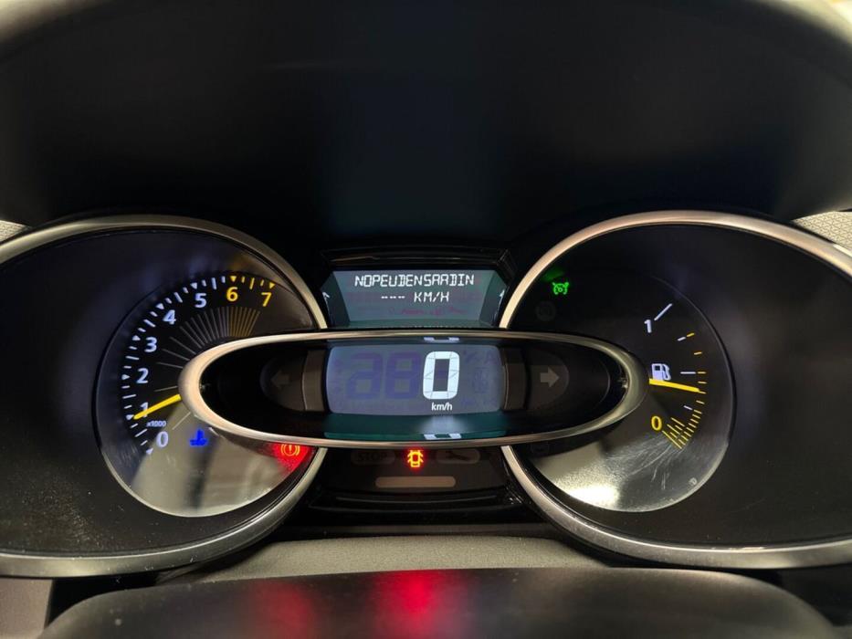 RENAULT Clio 2015