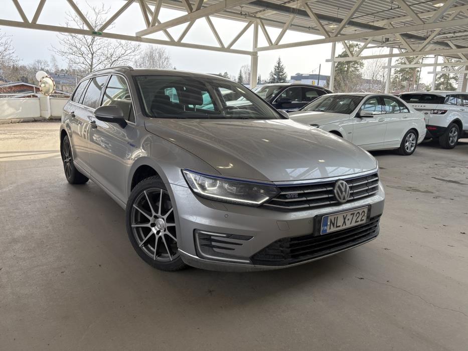 VOLKSWAGEN Passat 2017
