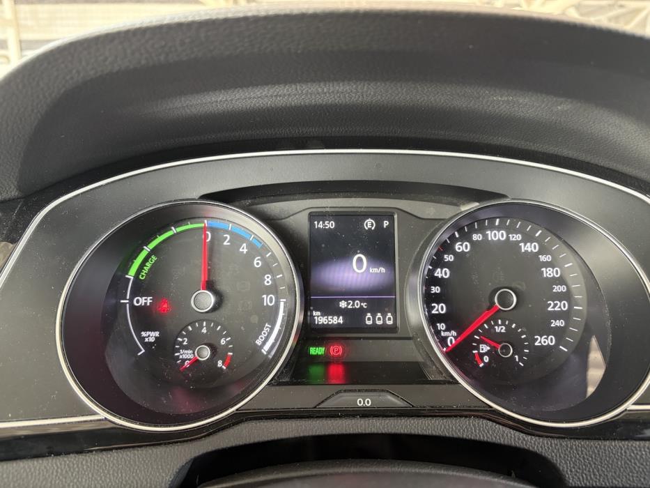 VOLKSWAGEN Passat 2017