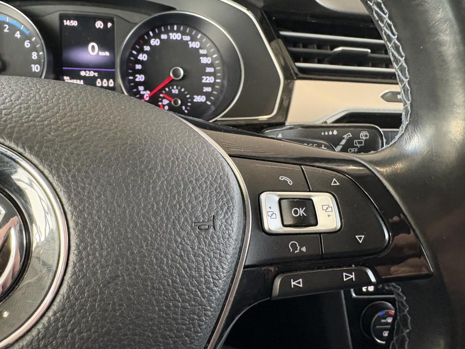 VOLKSWAGEN Passat 2017