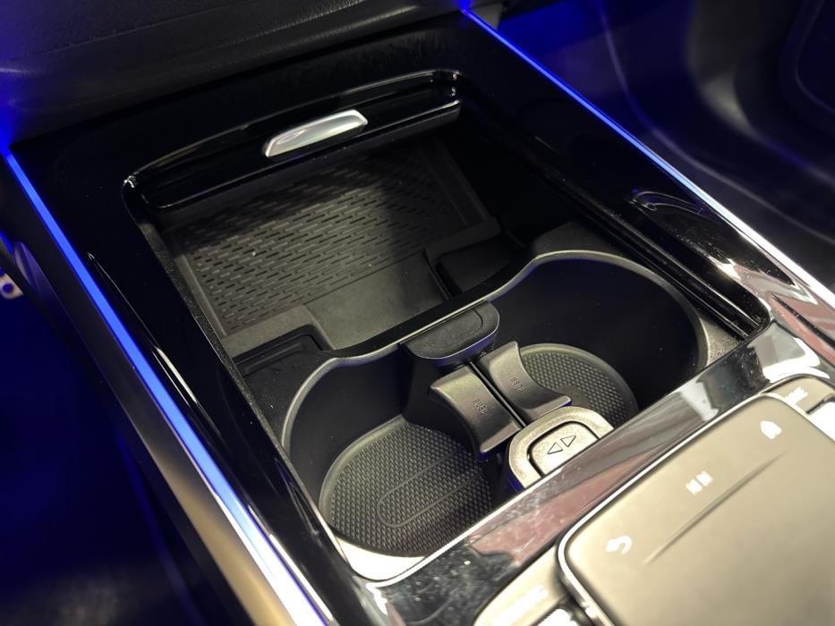 MERCEDES-BENZ EQB 2023
