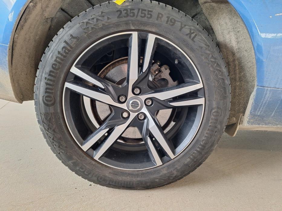 VOLVO XC60 2021