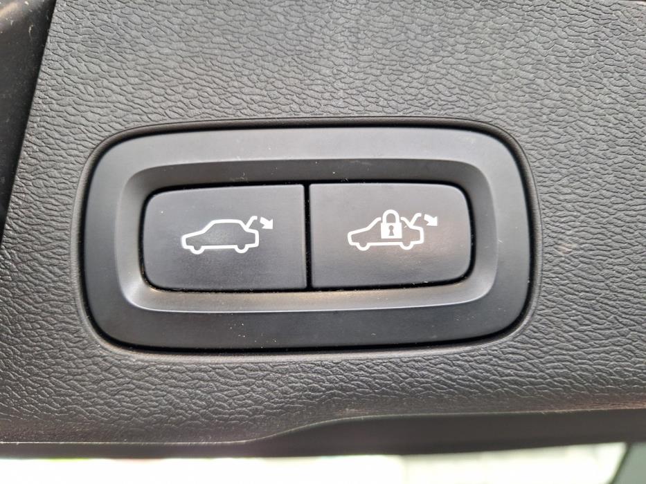 VOLVO XC60 2021