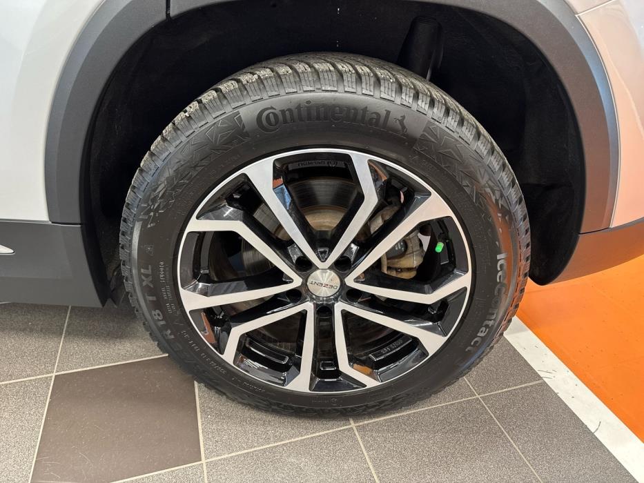 MERCEDES-BENZ EQA 2022